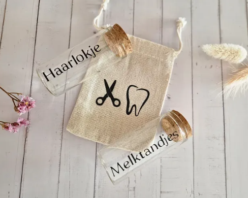 Glazen bewaarkoker - Melktandjes en Haarlokje