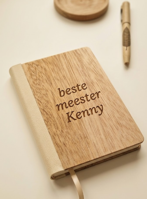 Houten notitieboekje A5 met gepersonaliseerde gravure